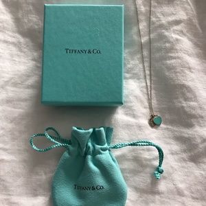 Tiffany small double heart silver & blue necklace!